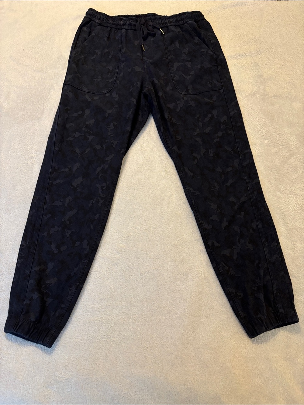 Athleta Farallon Jogger Stratum Camo Navy Black Women's Small EUC